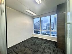 Sunshine Plaza (D7), Office #558113531